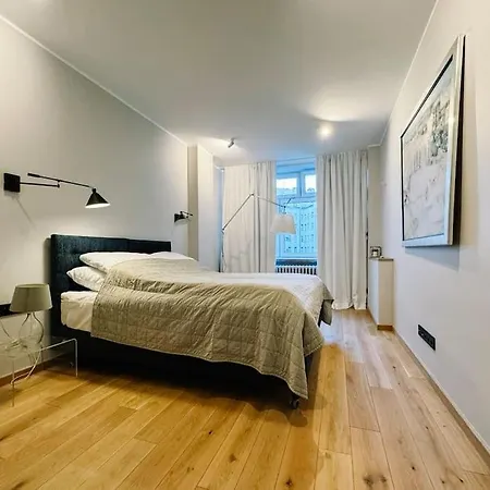 Stylish 2-bedroom In The Heart Of Apartment *