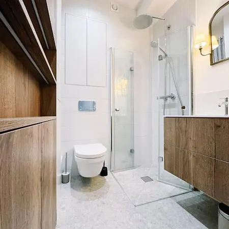 Apartment Stylish 2-bedroom In The Heart Of Warschau