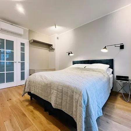 Apartment Stylish 2-bedroom In The Heart Of